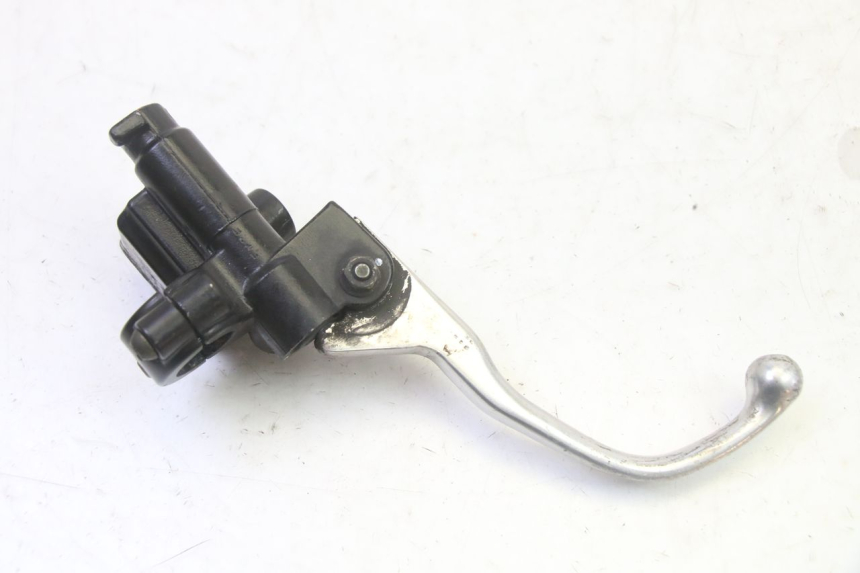photo de MASTERCYLINDER FRENO POSTERIORE GILERA RUNNER SP 50 (2009 - 2017) - Dettagli dei punti di fissaggio