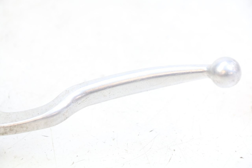 photo de MASTERCYLINDER FRENO POSTERIORE PEUGEOT SATELIS 125 (2010 - 2012) - Dettagli dei punti di fissaggio