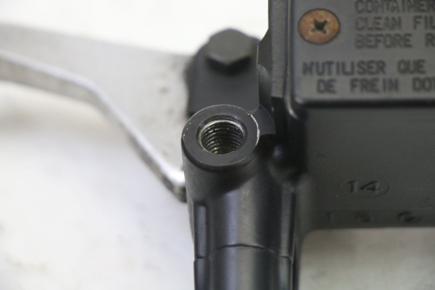 photo de POMPA FRENO POSTERIORE PEUGEOT SATELIS 250 (2006 - 2012) - Altra angolazione