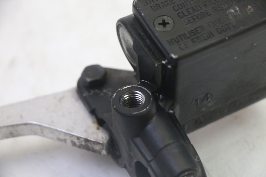 photo de MASTERCYLINDER FRENO POSTERIORE PEUGEOT SATELIS 125 (2006 - 2009) - Altra angolazione