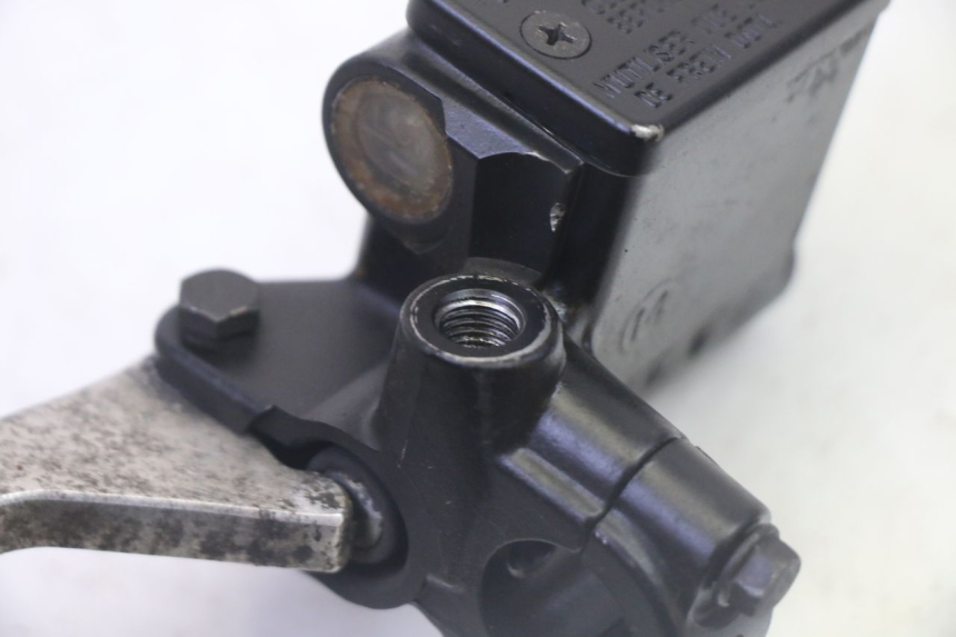 photo de CILINDRO PRINCIPALE FRENO POSTERIORE PEUGEOT SATELIS 125 (2013 - 2018) - Vista d'insieme del prodotto