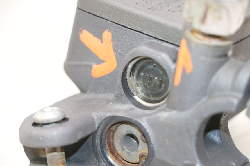 photo de MASTERCYLINDER FRENO POSTERIORE PEUGEOT SATELIS 125 (2006 - 2009) - Zoom sullo stato d'uso