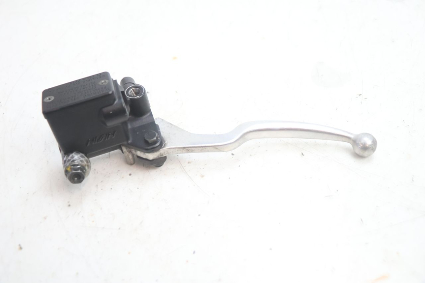 photo de CILINDRO PRINCIPALE FRENO POSTERIORE PEUGEOT SATELIS 125 (2013 - 2018) - Primo piano tecnico