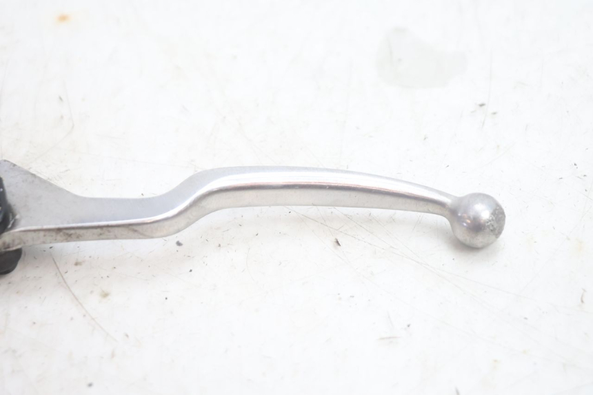 photo de CILINDRO PRINCIPALE FRENO POSTERIORE PEUGEOT SATELIS 125 (2013 - 2018) - Dettagli dei punti di fissaggio