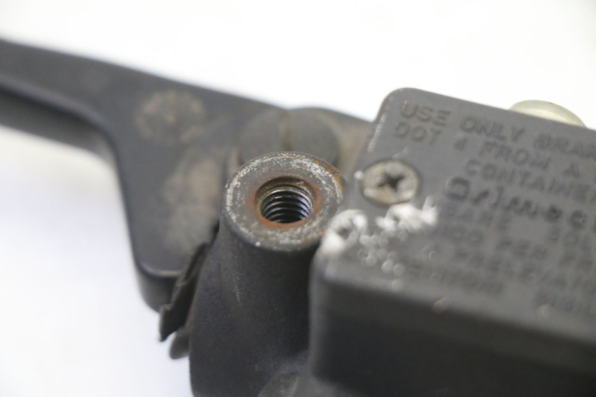 photo de POMPA FRENO POSTERIORE PIAGGIO SUPER LX 125 (2000 - 2003) - Primo piano tecnico