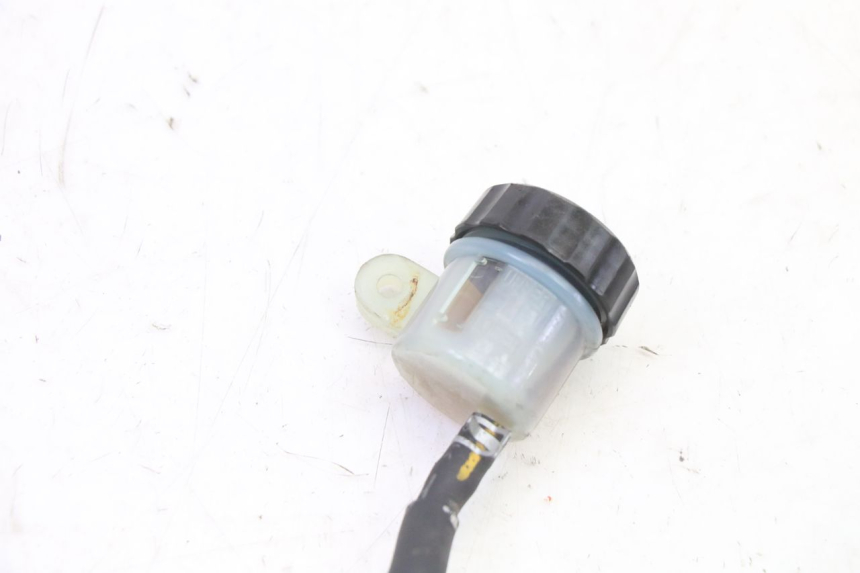 photo de CILINDRO PRINCIPALE FRENO POSTERIORE YAMAHA TDM ABS 900 (2002 - 2014) - Zoom sullo stato d'uso