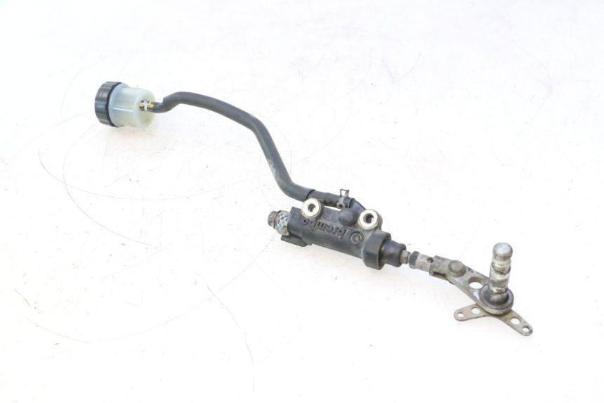 photo de POMPA FRENO POSTERIORE YAMAHA TDM ABS 900 (2002 - 2014) - Primo piano tecnico