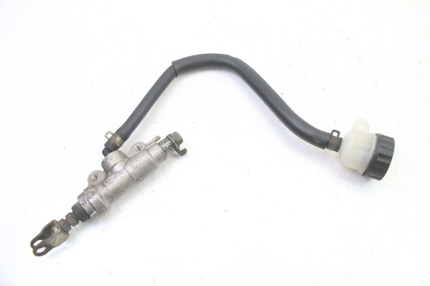 photo de MASTERCYLINDER FRENO POSTERIORE YAMAHA TDR DELTABOX 125 (1997 - 2003) - Primo piano tecnico