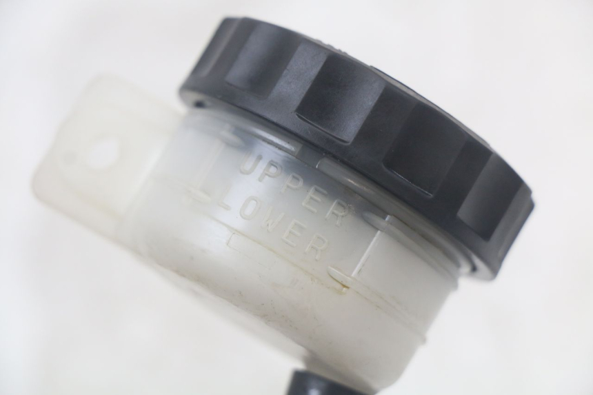 photo de MASTERCYLINDER FRENO POSTERIORE KAWASAKI VERSYS ABS 650 (2015 - 2018) - Dettagli dei punti di fissaggio