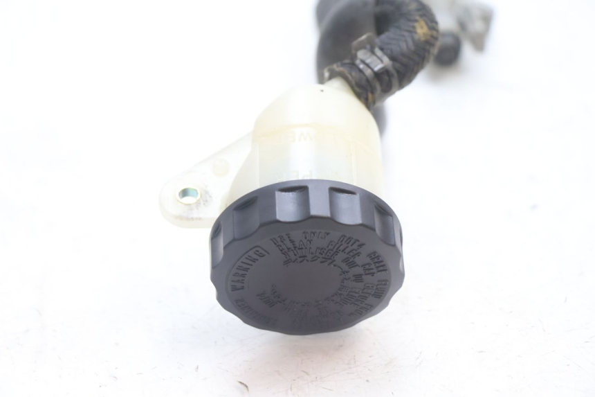 photo de POMPA FRENO POSTERIORE HONDA VFR FI RC46 800 (1998 - 2001) - Dettagli dei punti di fissaggio