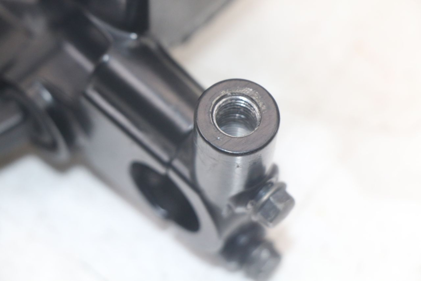 photo de MASTERCYLINDER FRENO POSTERIORE YAMAHA XMAX X-MAX ABS 125 (2017 - 2020) - Altra angolazione