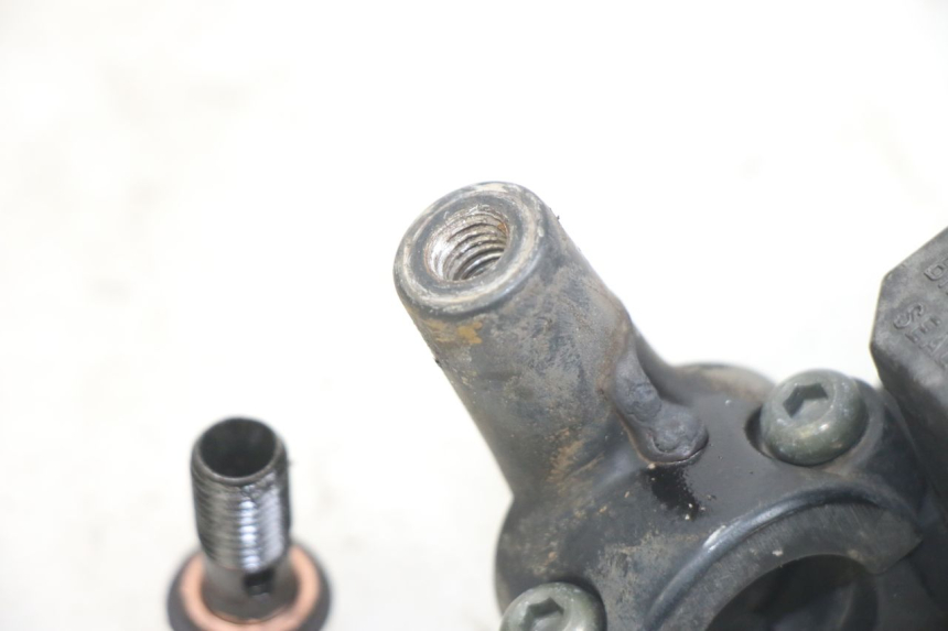 photo de MASTERCYLINDER FRENO POSTERIORE YAMAHA X-MAX XMAX 250 (2006 - 2009) - Zoom sullo stato d'uso