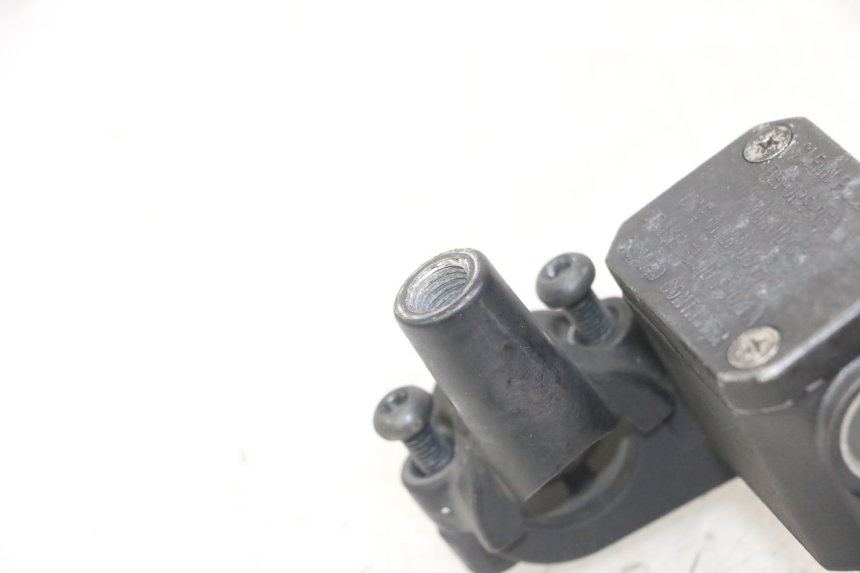 photo de MASTERCYLINDER FRENO POSTERIORE YAMAHA X-MAX XMAX 125 (2010 - 2013) - Altra angolazione