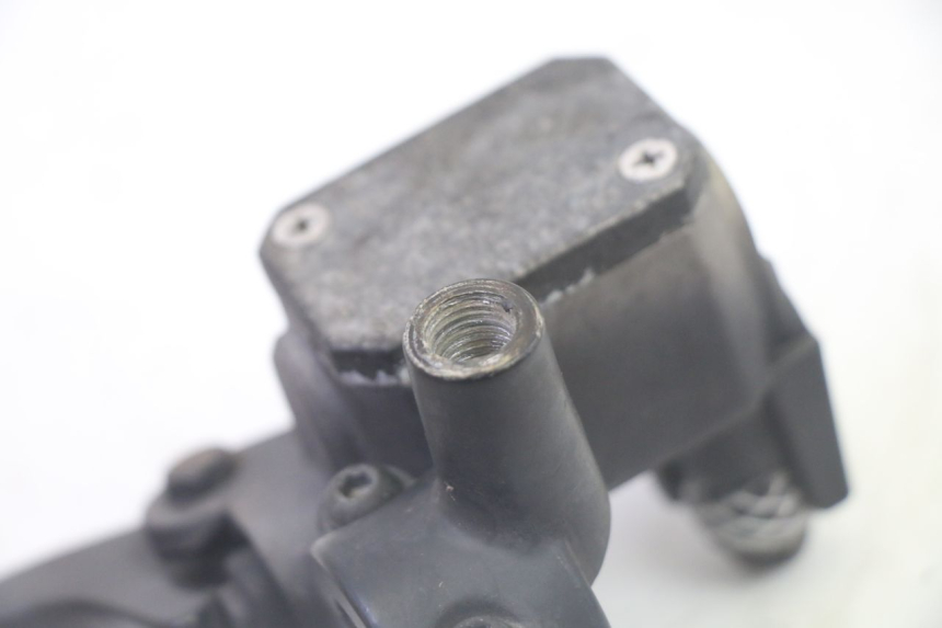 photo de MASTERCYLINDER FRENO POSTERIORE YAMAHA X-MAX XMAX 125 (2010 - 2013) - Altra angolazione