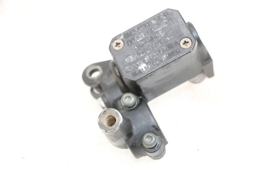 photo de MASTERCYLINDER FRENO POSTERIORE YAMAHA XMAX X-MAX 125 (2006 - 2009) - Stato della superficie e materiale