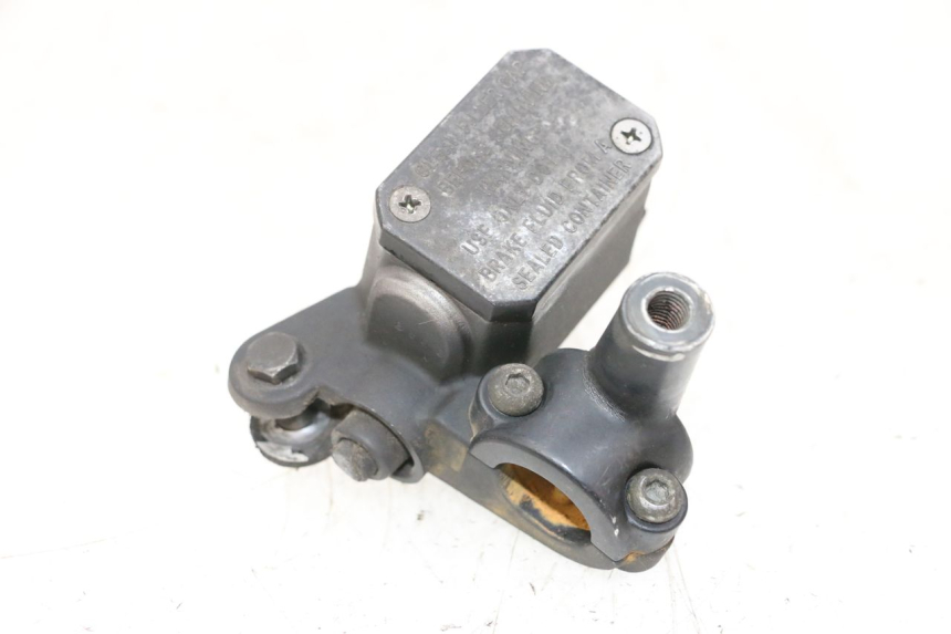photo de MASTERCYLINDER FRENO POSTERIORE YAMAHA XMAX X-MAX 125 (2006 - 2009) - Dettaglio del componente