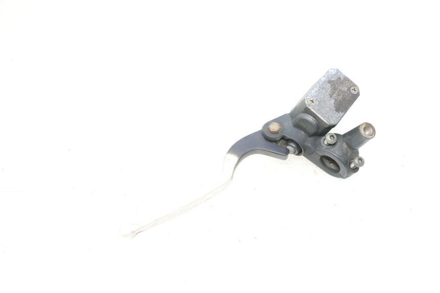 photo de MASTERCYLINDER FRENO POSTERIORE YAMAHA XMAX X-MAX 125 (2006 - 2009) - Primo piano tecnico