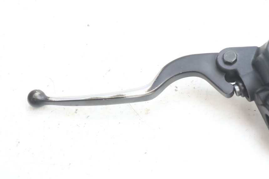 photo de MASTERCYLINDER FRENO POSTERIORE YAMAHA X-MAX XMAX 125 (2010 - 2013) - Primo piano tecnico