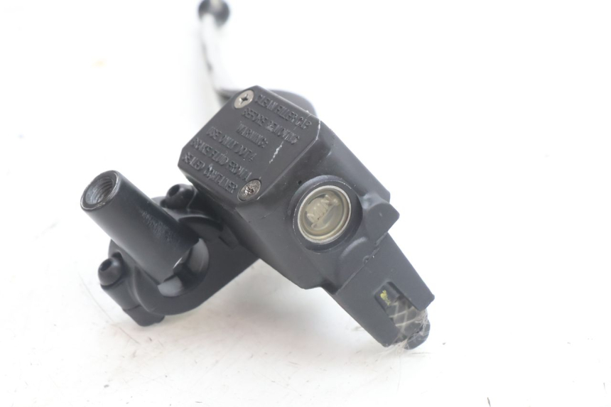 photo de MASTERCYLINDER FRENO POSTERIORE YAMAHA X-MAX XMAX 125 (2010 - 2013) - Stato della superficie e materiale