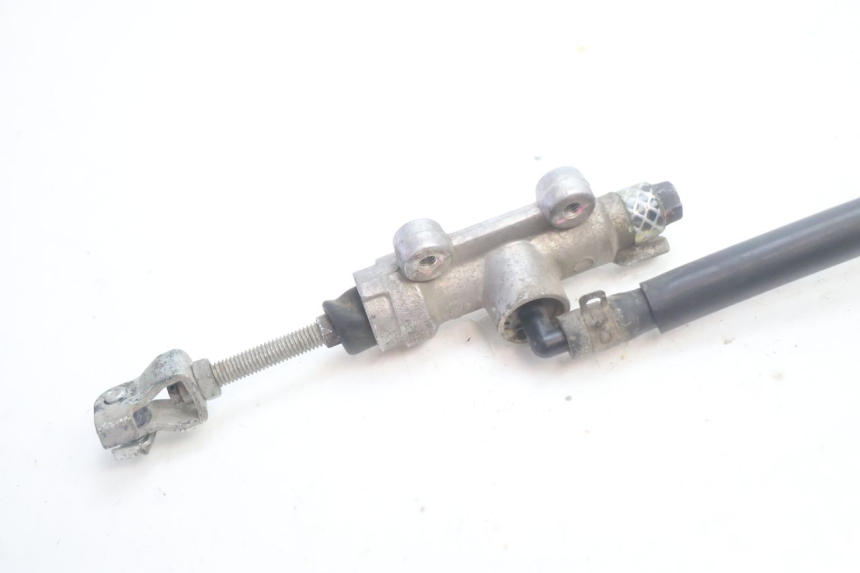 photo de POMPA FRENO POSTERIORE HONDA XLV VARADERO 125 (2007 - 2012) - Primo piano tecnico