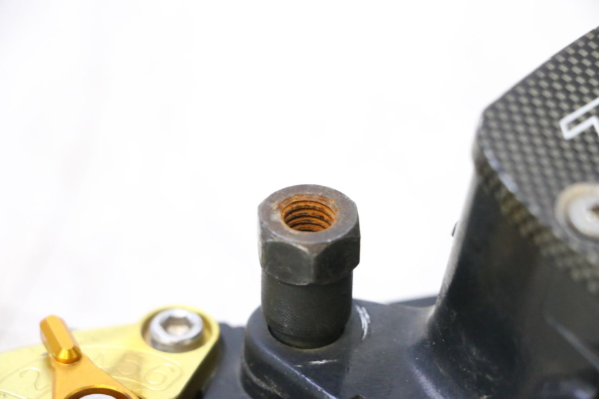 photo de POMPA FRENO POSTERIORE YAMAHA XP T-MAX ABS 500 (2005 - 2005) - Primo piano tecnico