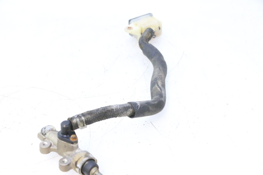 photo de POMPA FRENO POSTERIORE HONDA XRV AFRICA TWIN 750 (1990 - 1992) - Dettagli dei punti di fissaggio