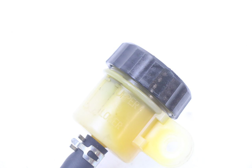 photo de POMPA FRENO POSTERIORE YAMAHA XJ6 600 (2008 - 2016) - Zoom sullo stato d'uso