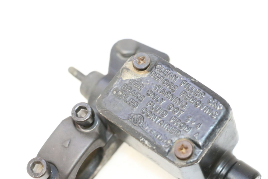 photo de POMPA FRENO POSTERIORE YAMAHA YP MAJESTY 125 (2007 - 2010) - Zoom sullo stato d'uso