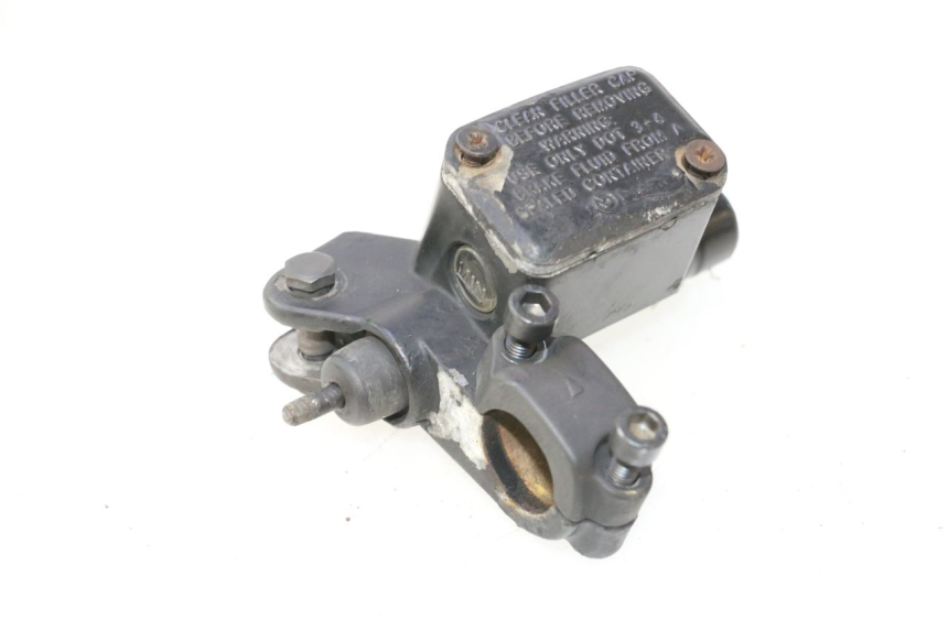 photo de POMPA FRENO POSTERIORE YAMAHA YP MAJESTY 125 (2007 - 2010) - Marcature e riferimenti originali