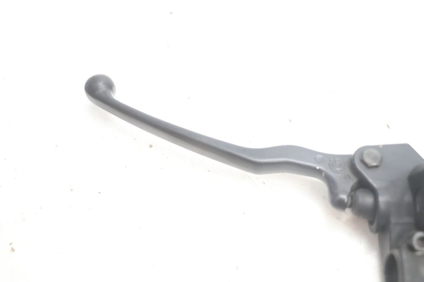 photo de MASTERCYLINDER FRENO POSTERIORE YAMAHA YP MAJESTY 125 (2002 - 2006) - Dettaglio del componente