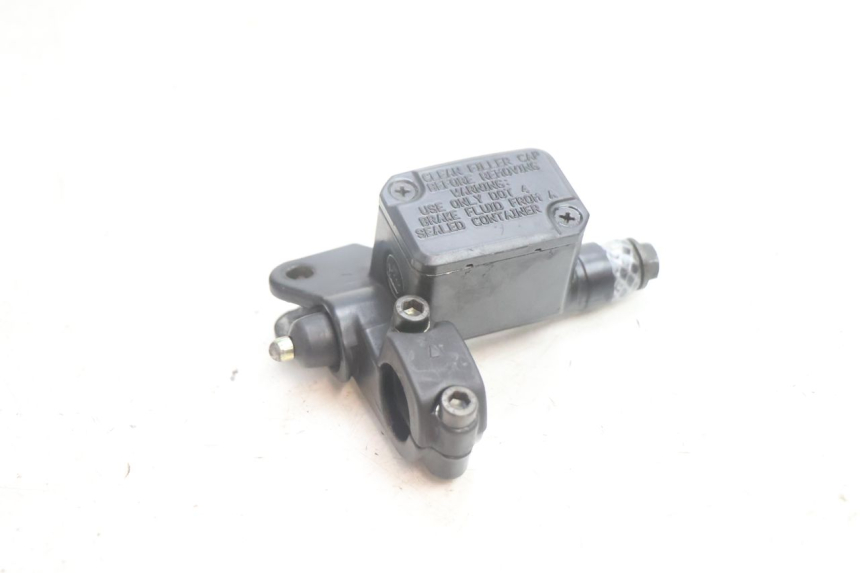 photo de MASTERCYLINDER FRENO POSTERIORE YAMAHA YP MAJESTY 125 (2002 - 2006) - Vista principale