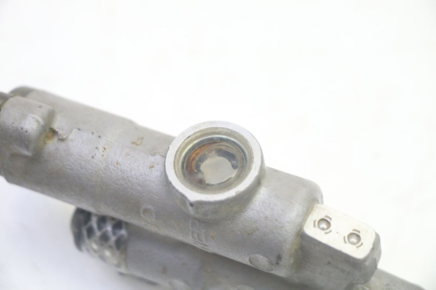 photo de POMPA FRENO POSTERIORE YAMAHA YZ-F YZF 250 (2014 - 2018) - Altra angolazione