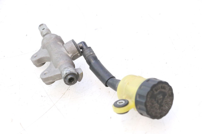 photo de POMPA FRENO POSTERIORE YAMAHA YZF R6 600 (2008 - 2009) - Zoom sullo stato d'uso