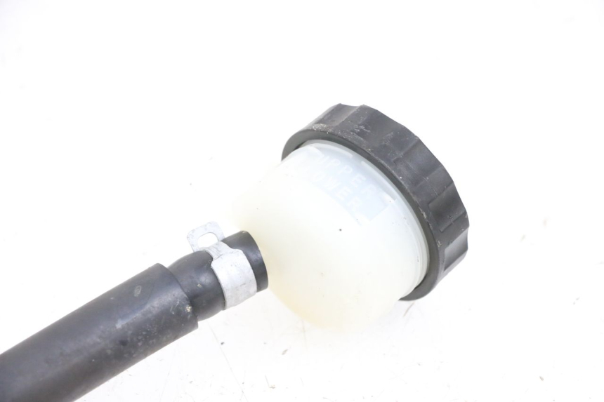 photo de POMPA FRENO POSTERIORE KAWASAKI ZR 7 750 (1999 - 2004) - Dettagli dei punti di fissaggio