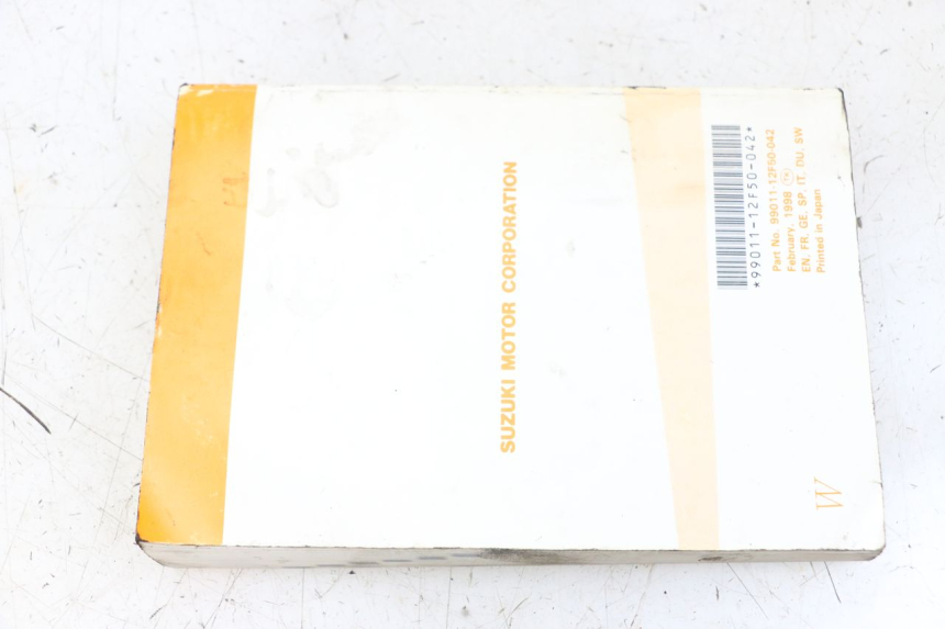 photo de MANUALE D'USO SUZUKI GZ MARAUDER 125 (1998 - 2004) - Altra angolazione