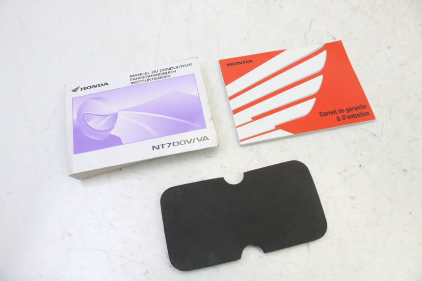 photo de MANUALE D'USO HONDA NTV DEAUVILLE ABS 700 (2007 - 2016) - Vista principale