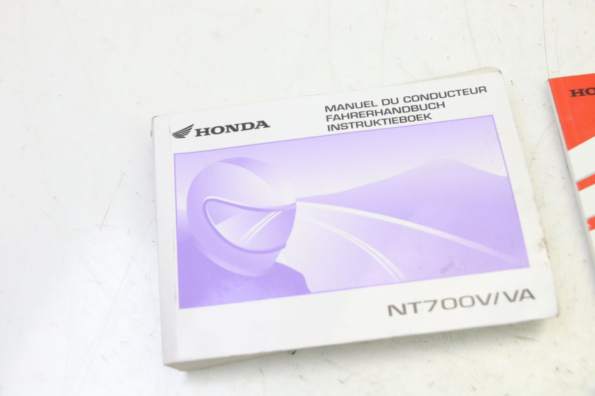 photo de MANUALE D'USO HONDA NTV DEAUVILLE ABS 700 (2007 - 2016) - Dettaglio del componente