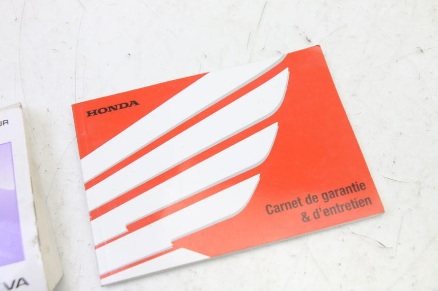 photo de MANUALE D'USO HONDA NTV DEAUVILLE ABS 700 (2007 - 2016) - Zoom sullo stato d'uso