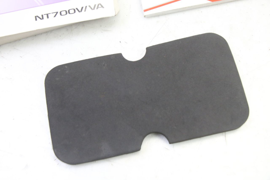 photo de MANUALE D'USO HONDA NTV DEAUVILLE ABS 700 (2007 - 2016) - Altra angolazione