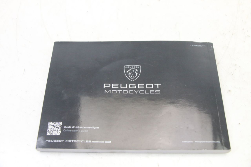 photo de MANUALE D'USO PEUGEOT TWEET 4T 50 (2023 - 2025) - Dettagli dei punti di fissaggio