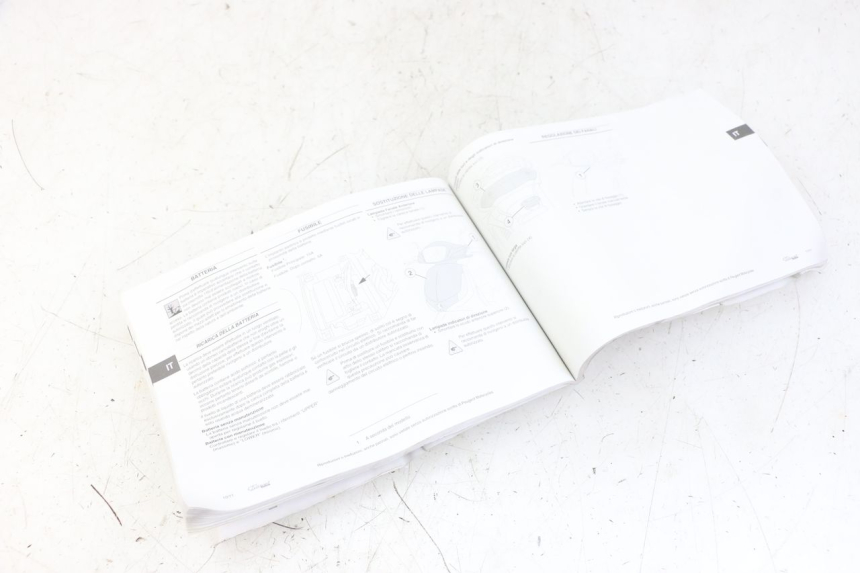 photo de MANUALE D'USO PEUGEOT TWEET 4T 50 (2014 - 2019) - Primo piano tecnico