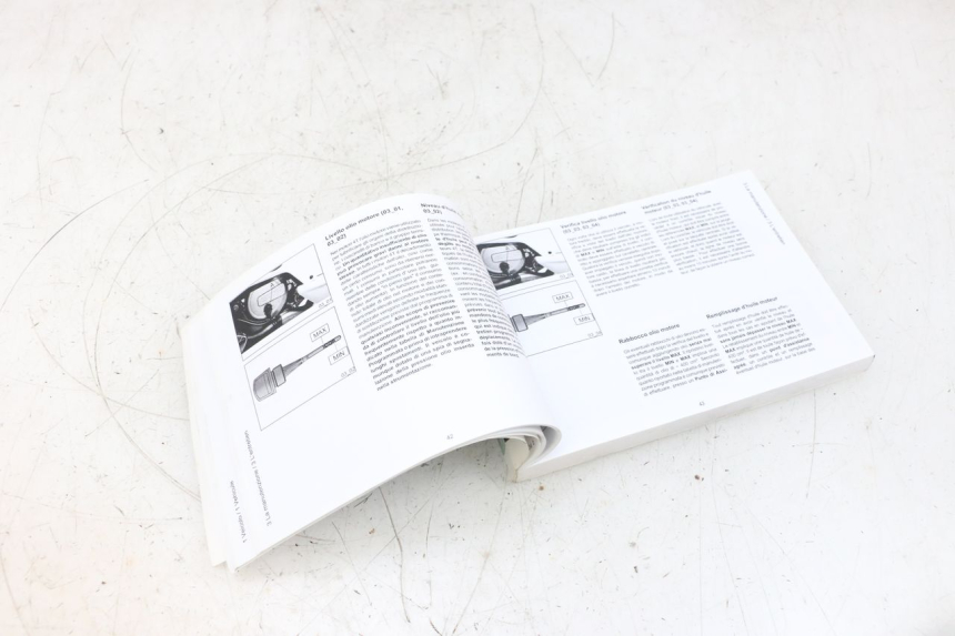 photo de MANUALE DELL'UTENTE PIAGGIO VESPA GTS SUPER IE 125 (2009 - 2016) - Dettaglio del componente