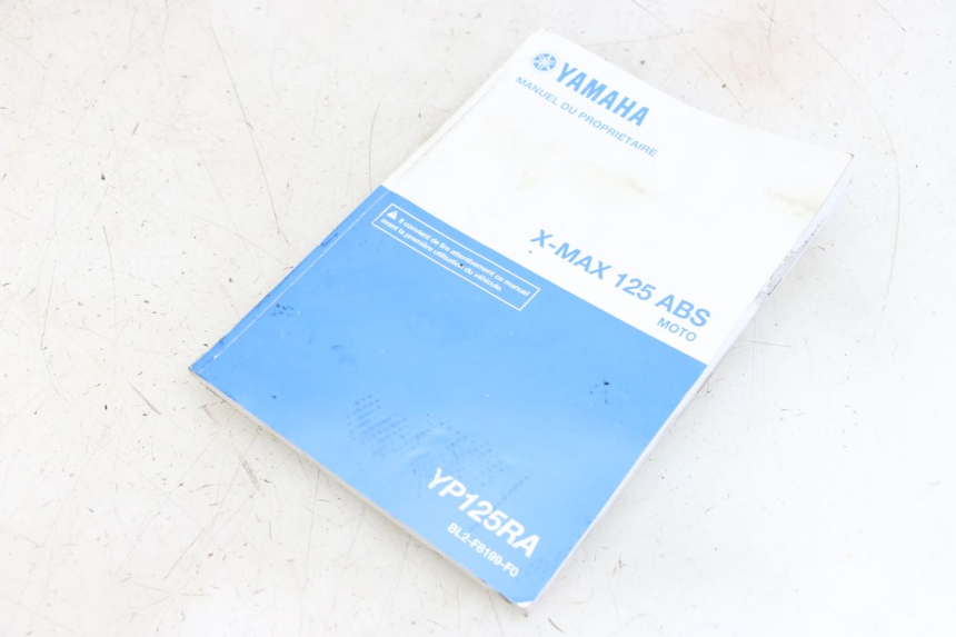 photo de MANUALE D'USO YAMAHA XMAX X-MAX ABS 125 (2017 - 2020) - Vista principale