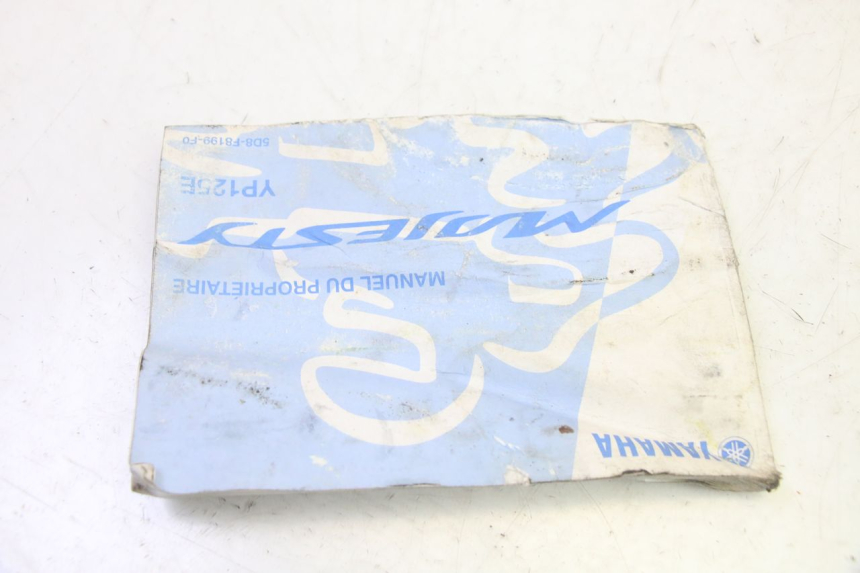 photo de MANUALE D'USO YAMAHA YP MAJESTY 125 (2007 - 2010) - Altra angolazione