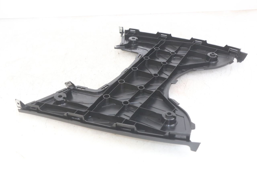 photo de PEDANA KYMCO AGILITY 16+ 4T 50 (2018 - 2023) - Dettagli dei punti di fissaggio