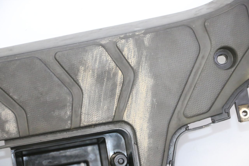 photo de CARENA PEDANA KYMCO AGILITY NAKED RENOUVO 2T 50 (2011 - 2018) - Ispezione visiva dettagliata