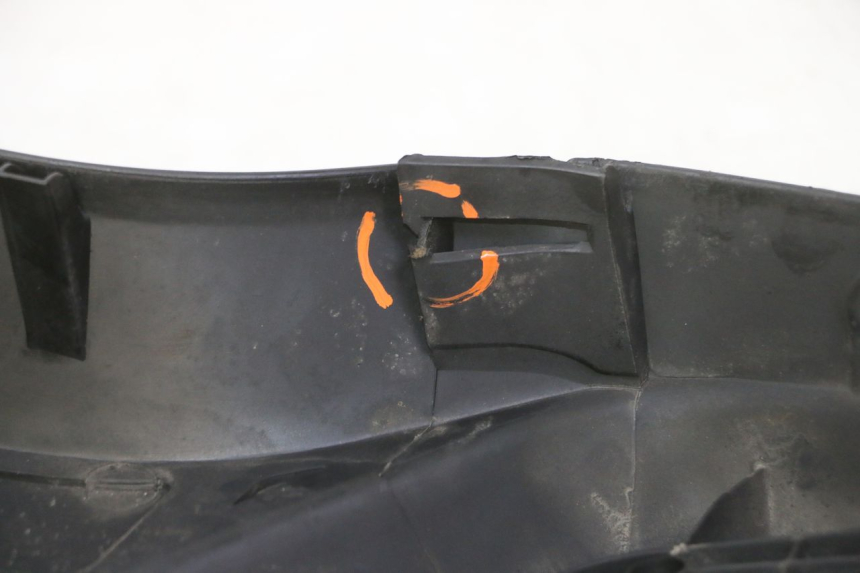 photo de CARENA PEDANA KYMCO AGILITY NAKED RENOUVO 2T 50 (2011 - 2018) - Primo piano tecnico