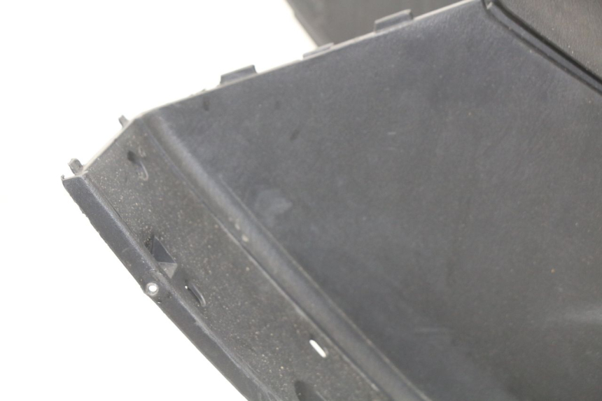 photo de PEDANA JONWAY AZTRAL 125 (2008 - 2017) - Caratteristiche distintive