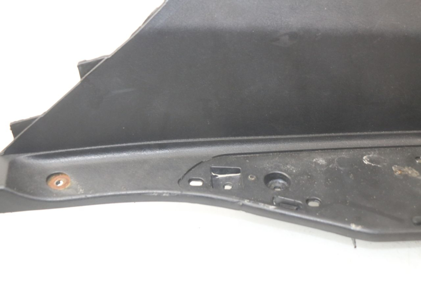 photo de PEDANA JONWAY AZTRAL 125 (2008 - 2017) - Stato della superficie e materiale