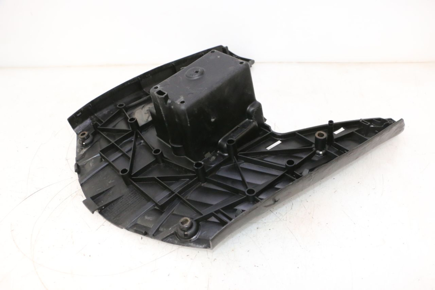 photo de CARENA PEDANA MBK BOOSTER ROCKET 50 (1995 - 1998) - Zoom sui componenti